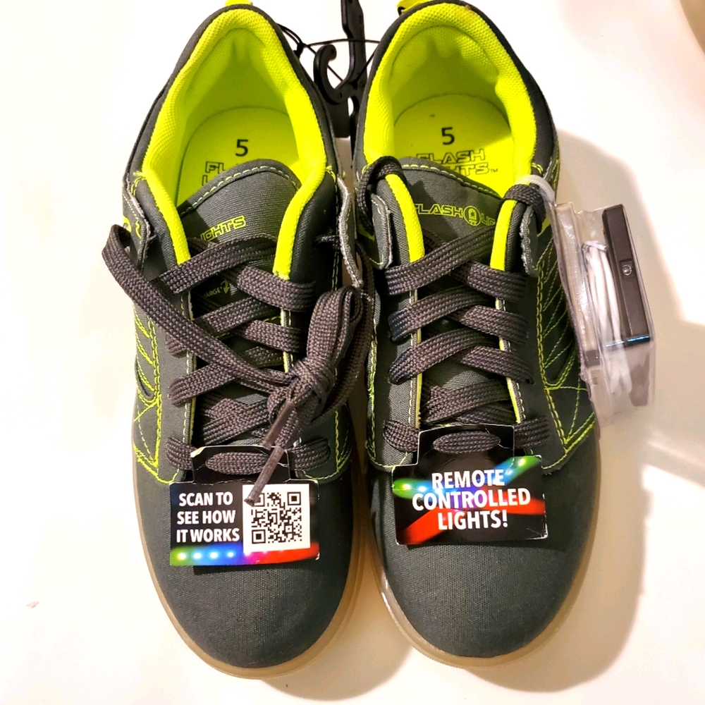 Flash Light gray sneakers with remote multi colors